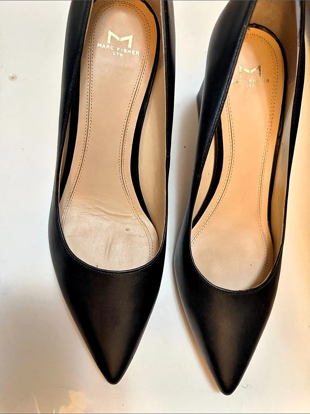 Marc Fisher LTD Pointed Toe Block Heel Pumps in Black US 9